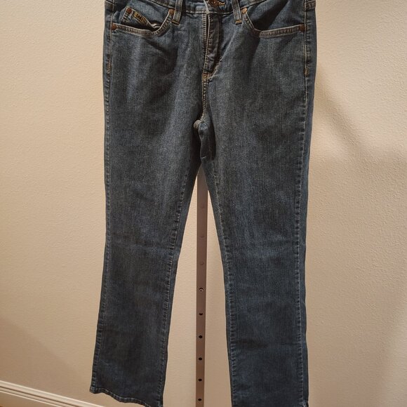 Lee Women's Jeans Lower on the Waist Size 8 Medium Cotton Spandex Stretch - Picture 9 of 12